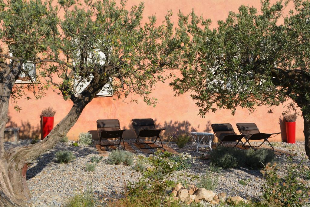 レ・サル・シュル・ヴェルドン Les Jardins De L'Ermitage Bed & Breakfast エクステリア 写真